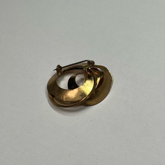 Vintage Gold-Tone Textured Brooch W/ Faux Pearl - Picture 3 of 5